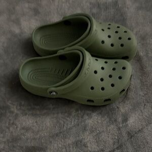 Crocs- Men’s 4, Women’s 6
